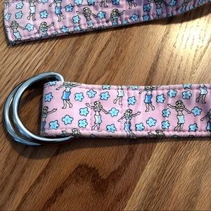 Vineyard Vines hula dancer belt